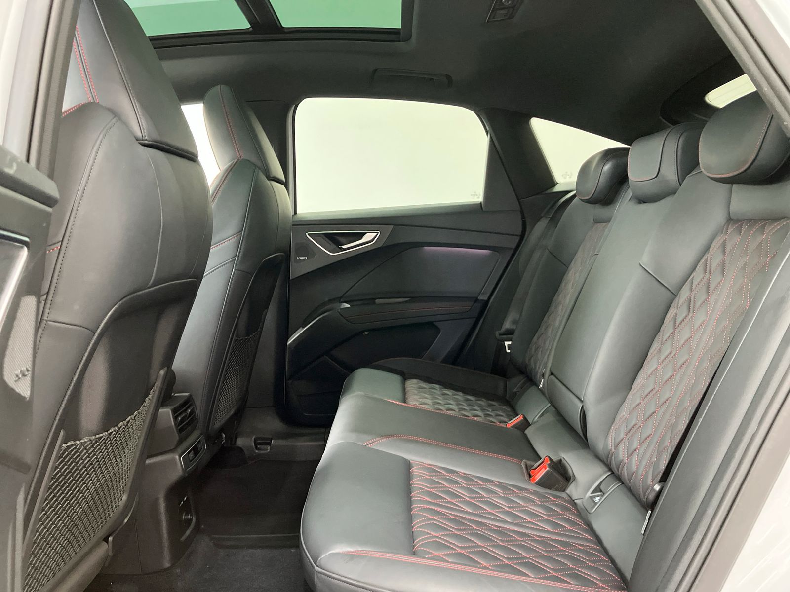 Audi Q4 Sportback e-tron S line 50 qu. AHK Sonos Pano