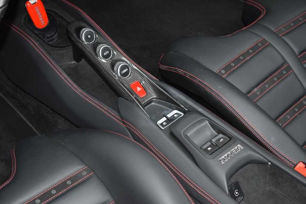 Ferrari F8 Spider - Samsaru's Car Outlet