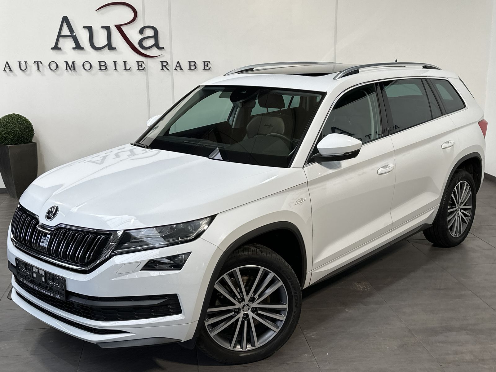 Skoda Kodiaq L&K 4x4 NAV+LED+AHK+360°+PANO+V-COCKPIT