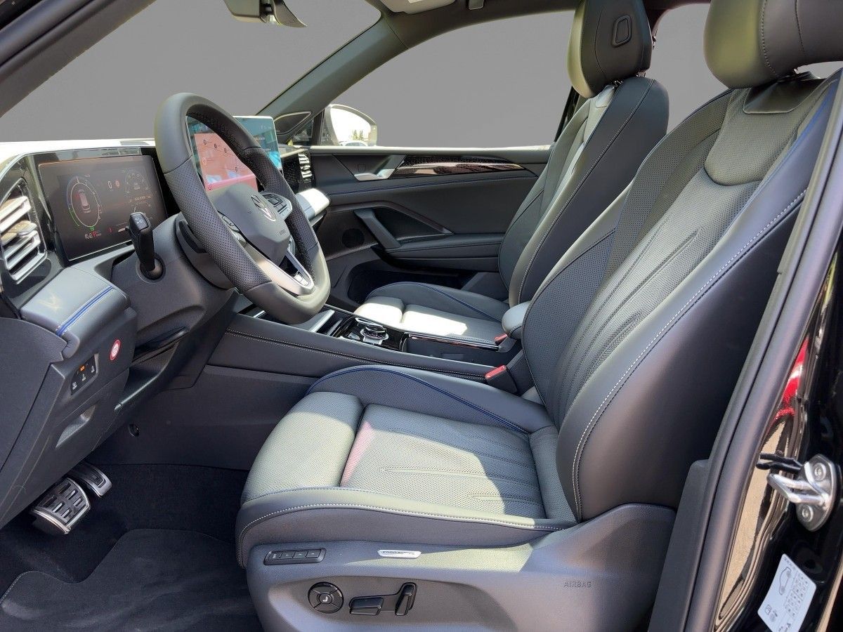 Volkswagen Tiguan R-Line 1,5 eHybrid DSG *AHZV PANO LEDER*