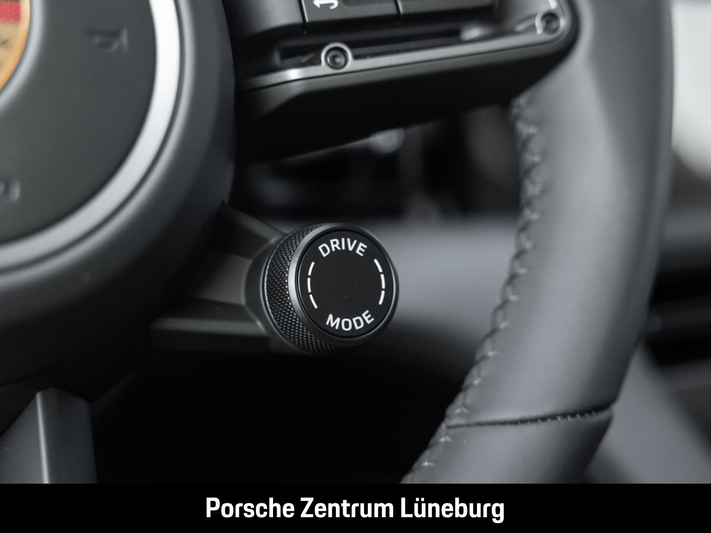 Porsche Taycan Sport Turismo InnoDrive Surround-View