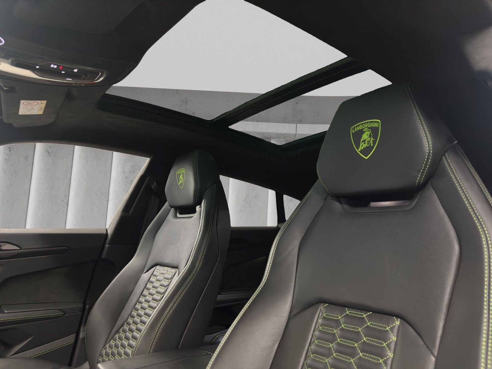 Lamborghini Urus 4.0 V8 - Samsaru's Car Outlet