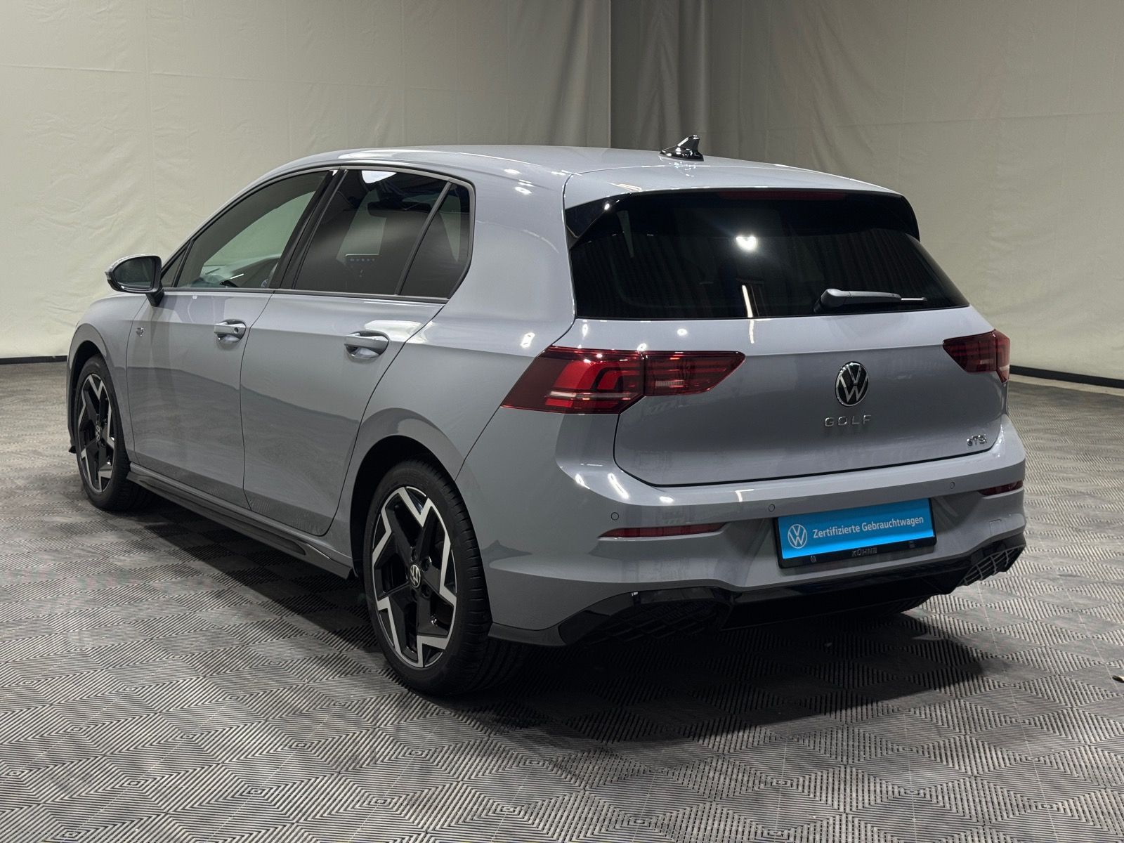 Volkswagen Golf R-Line 1.5 eTSI DSG | LED NAVI 360°KAMERA