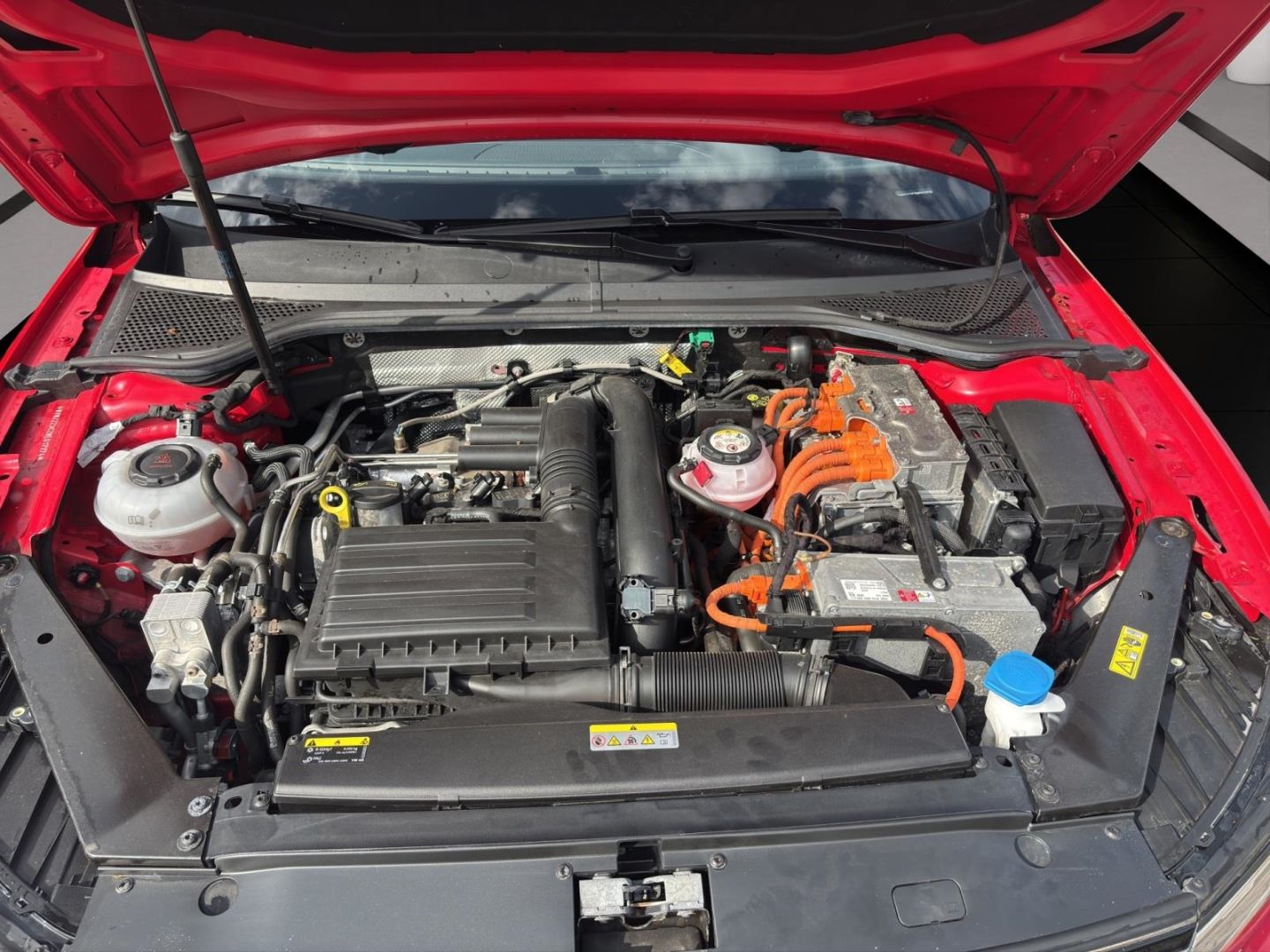 Volkswagen Passat Variant GTE 1.4 TSI Plug-In Hybrid - Samsaru's Car Outlet