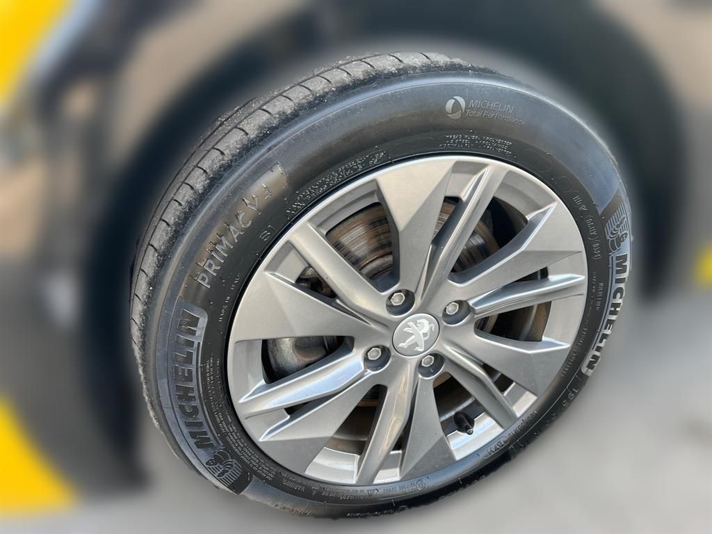 Peugeot e-208 136 Active Pack - Samsaru's Car Outlet