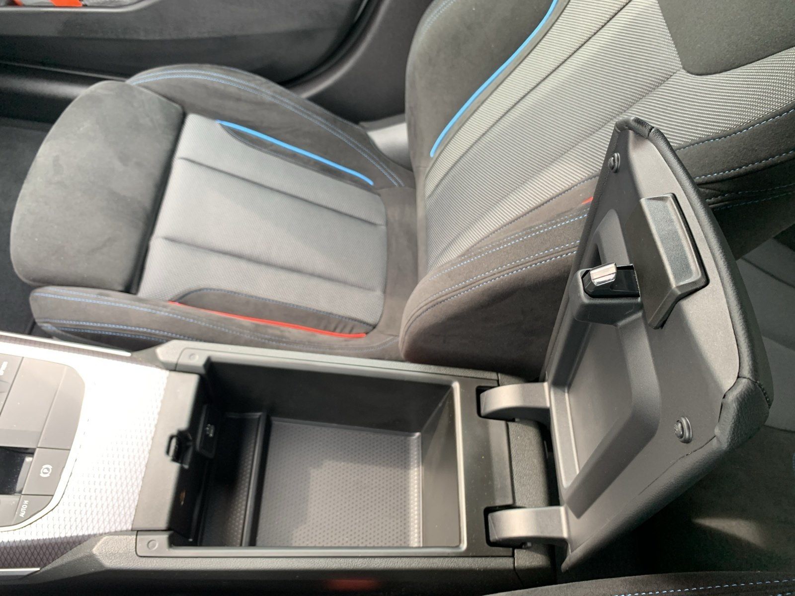 BMW 320i Limousine 289,- *WIDESCREEN*M SPORT*360°*DR