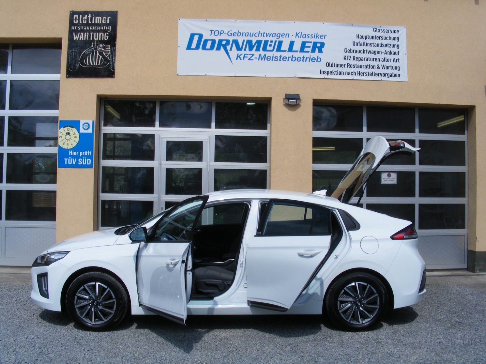 Hyundai IONIQ Elektro Trend - Samsaru's Car Outlet