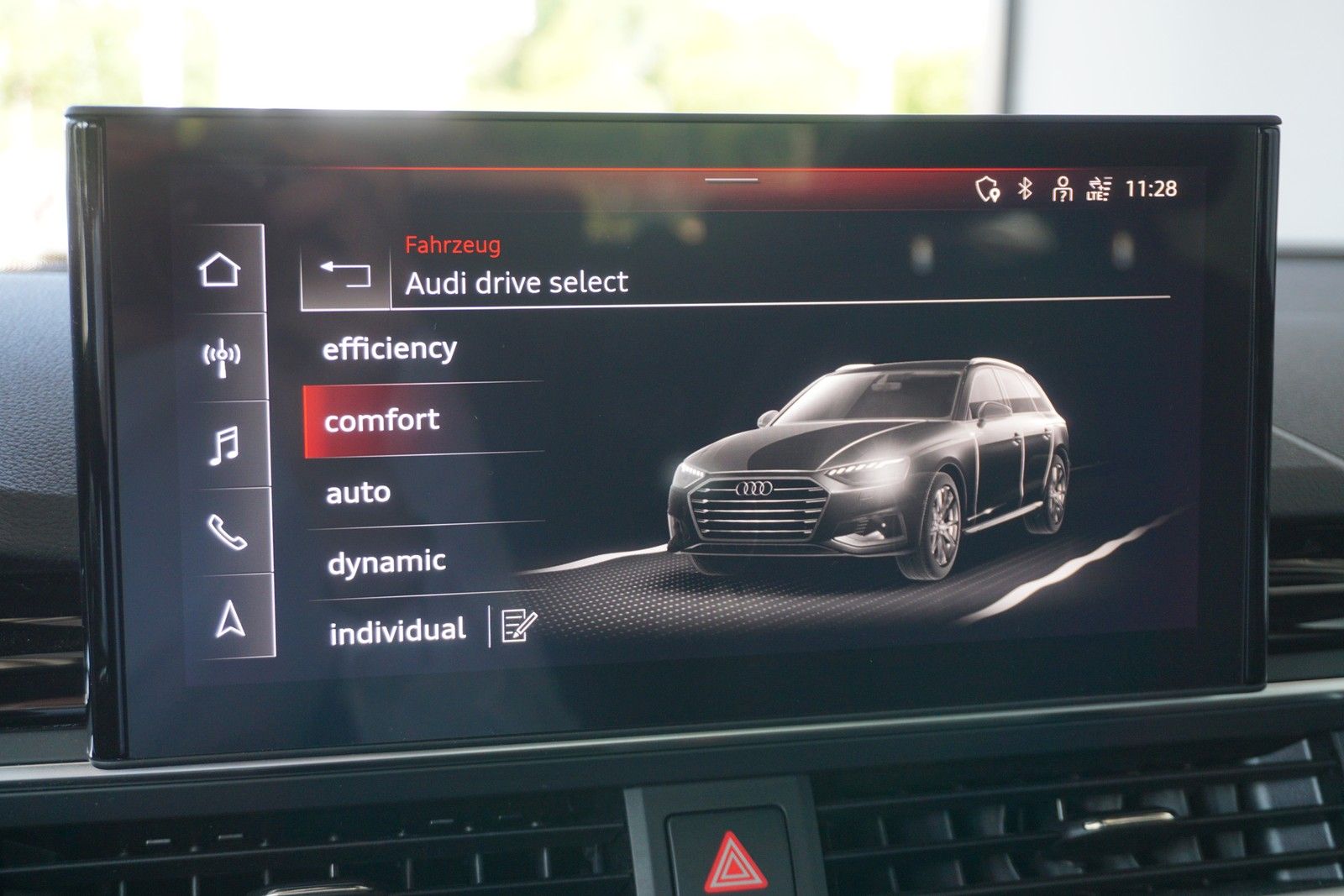 Audi A4 Avant 45 TFSI quattro advanced - Samsaru's Car Outlet