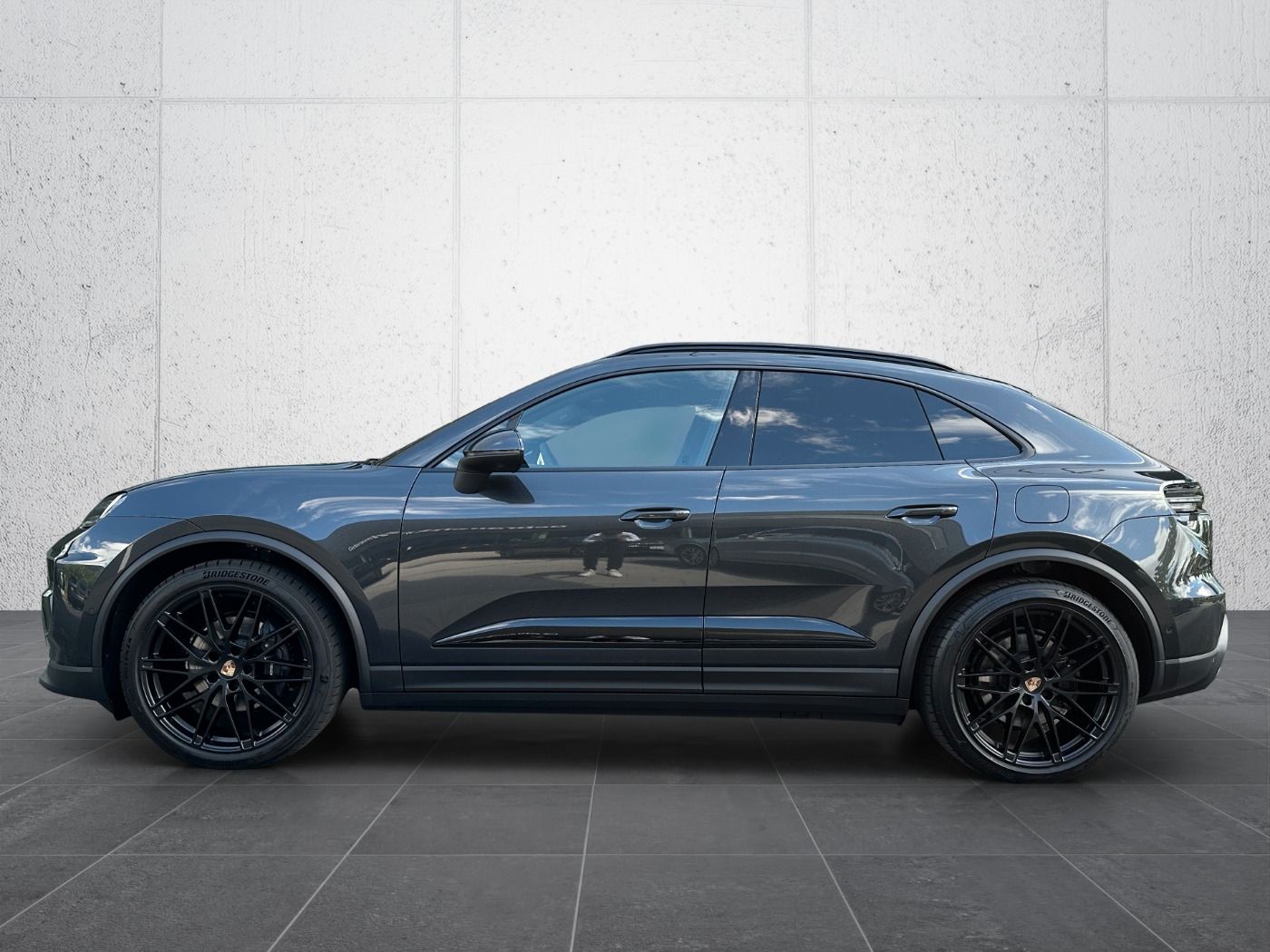 Porsche Macan - Samsaru's Car Outlet