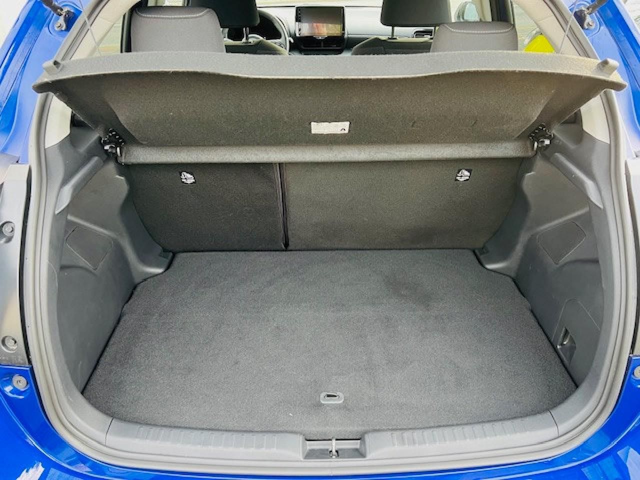 Toyota Yaris Hybrid Team D + Safety- & Comfortpaket