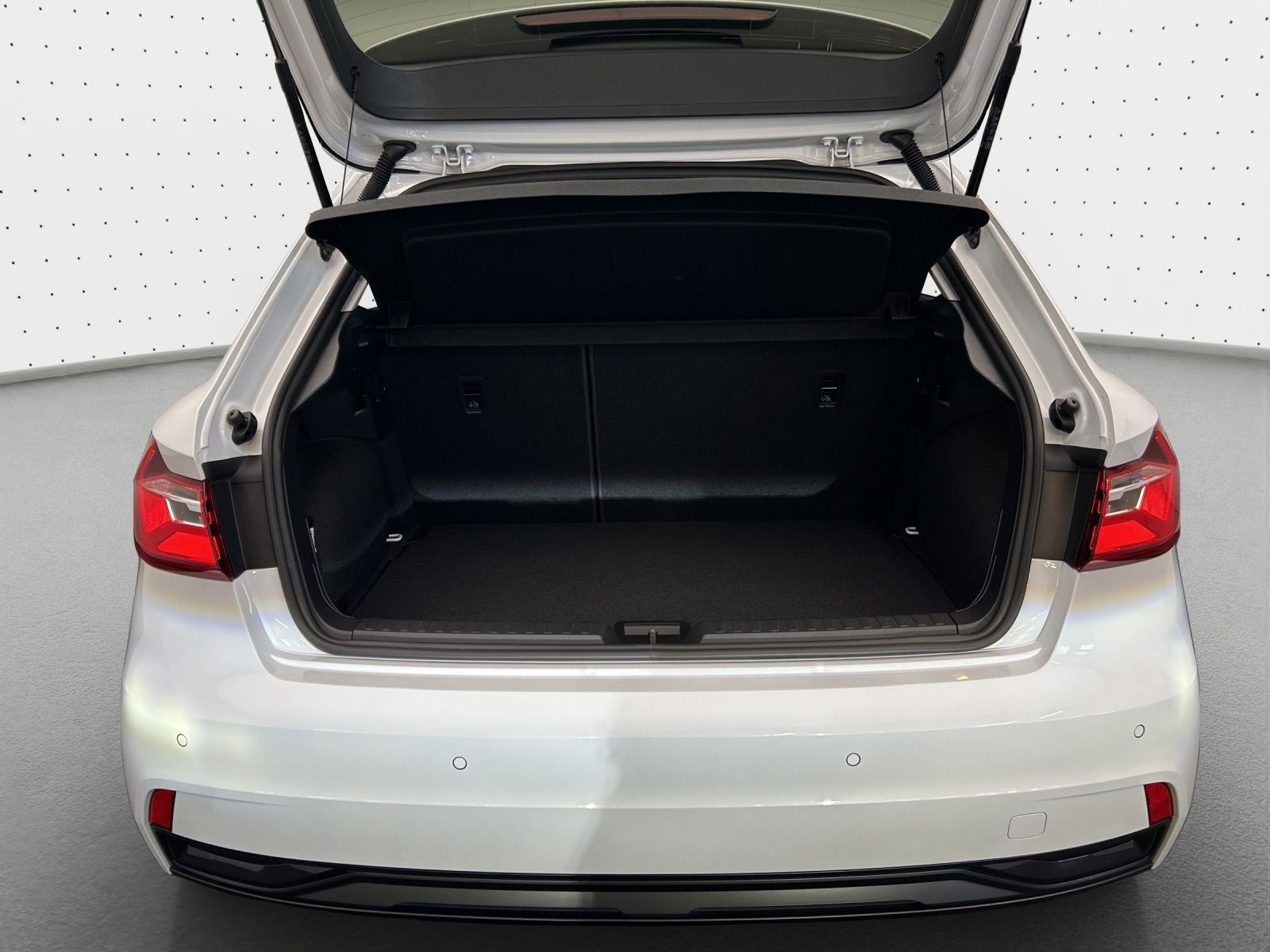Audi A1 Sportback Advanced 25 TFSI - Samsaru's Car Outlet