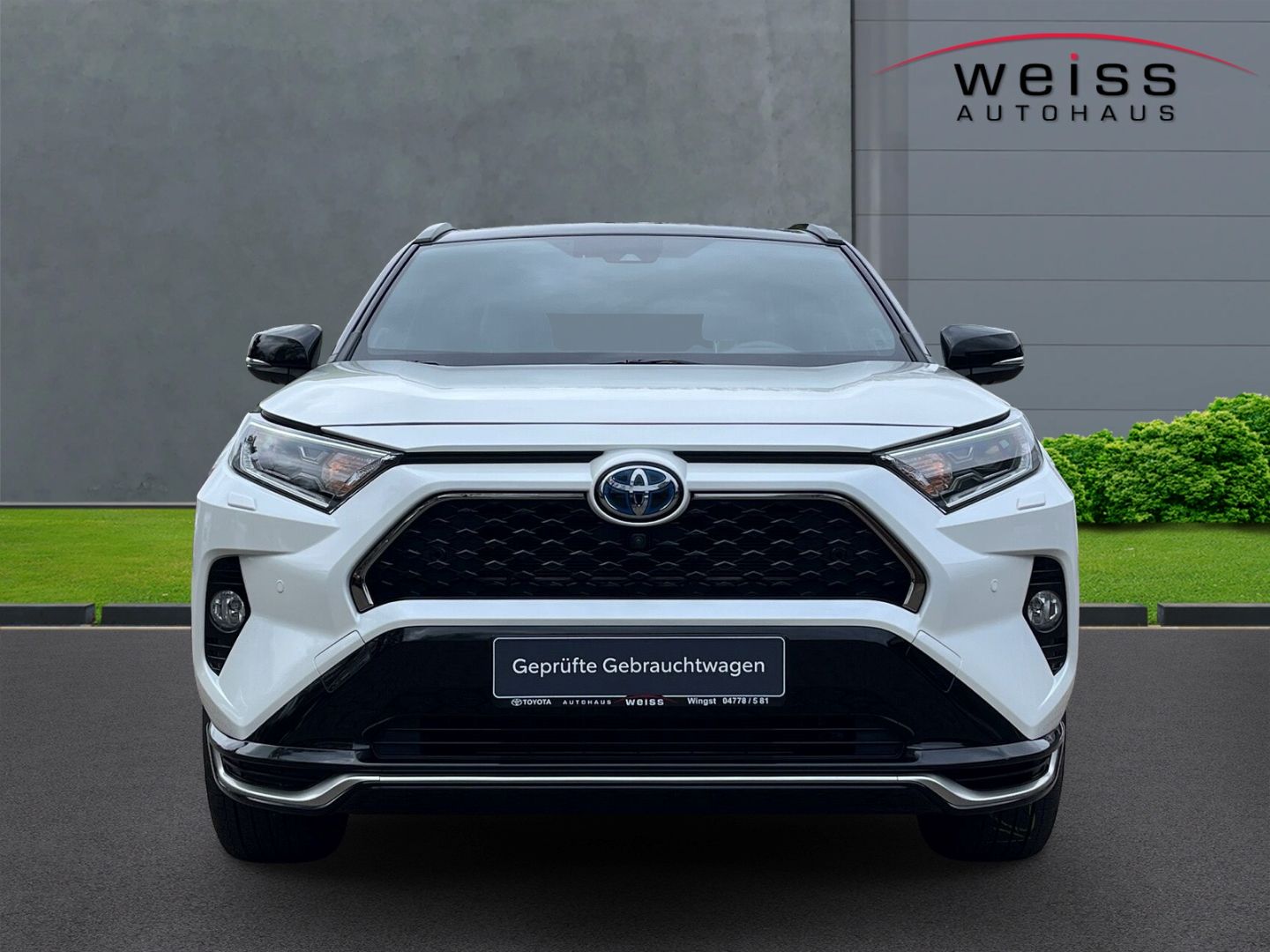 Toyota RAV 4 Plug-in Hybrid 4x4 - Samsaru's Car Outlet