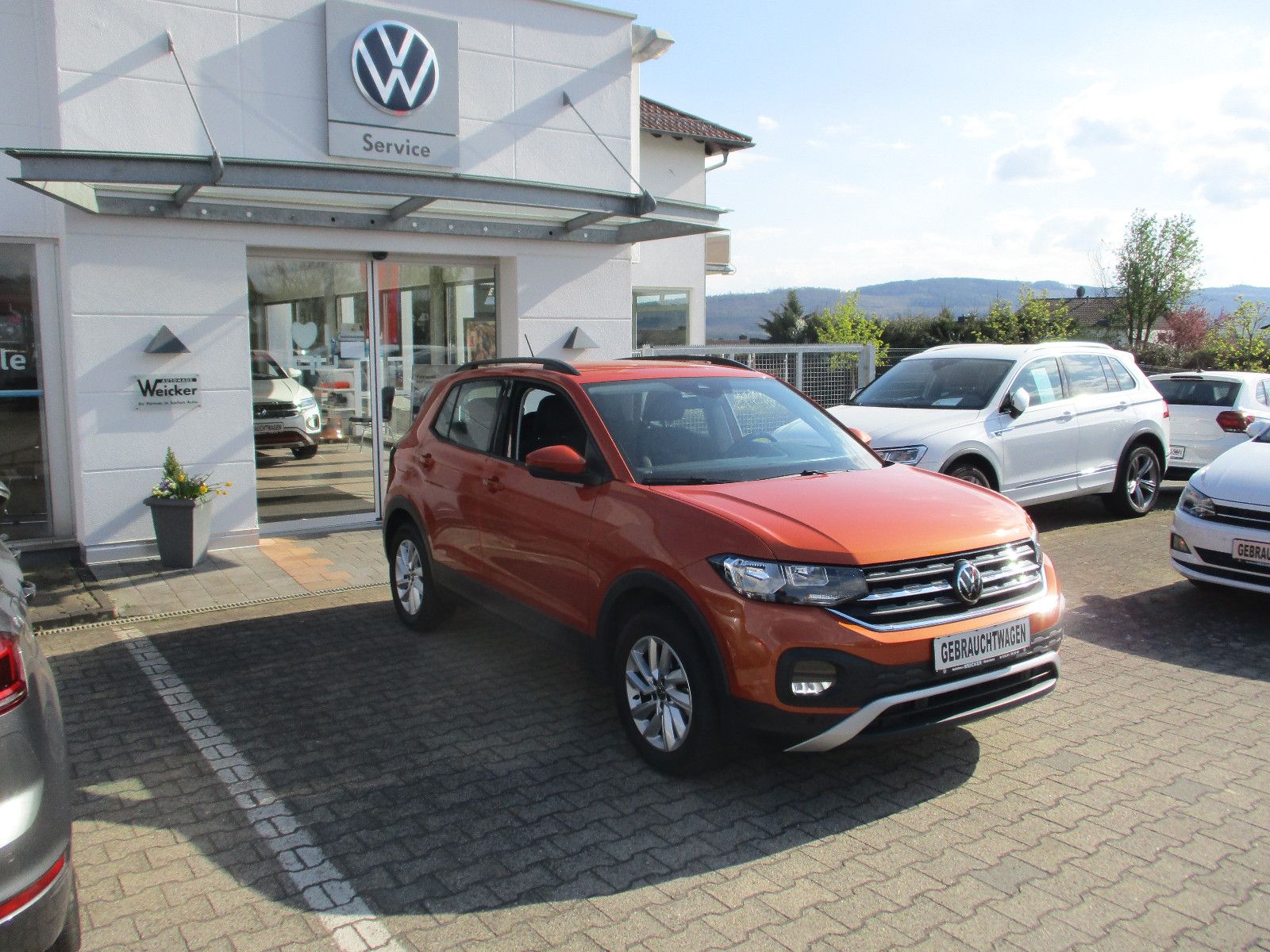 Volkswagen T-Cross Life - Samsaru's Car Outlet