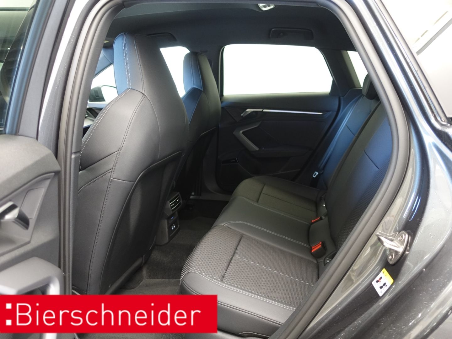 Audi A3 Sportback 35 TFSI S tronic line - Samsaru's Car Outlet