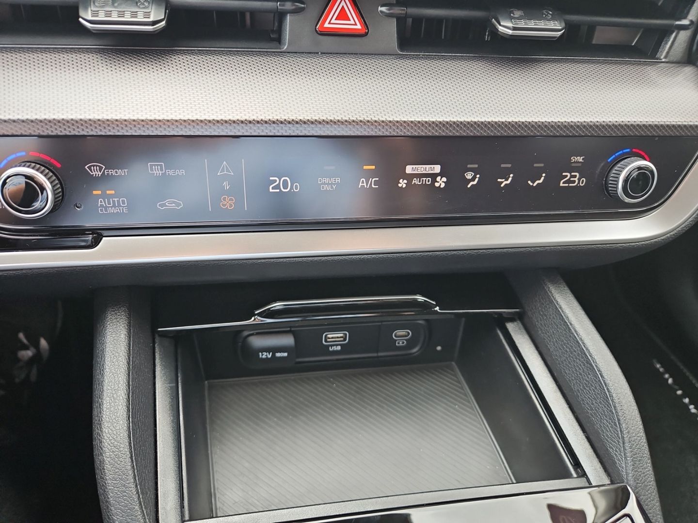 Kia Sportage 1.6T PHEV DCT AWD Vision - Samsaru's Car Outlet