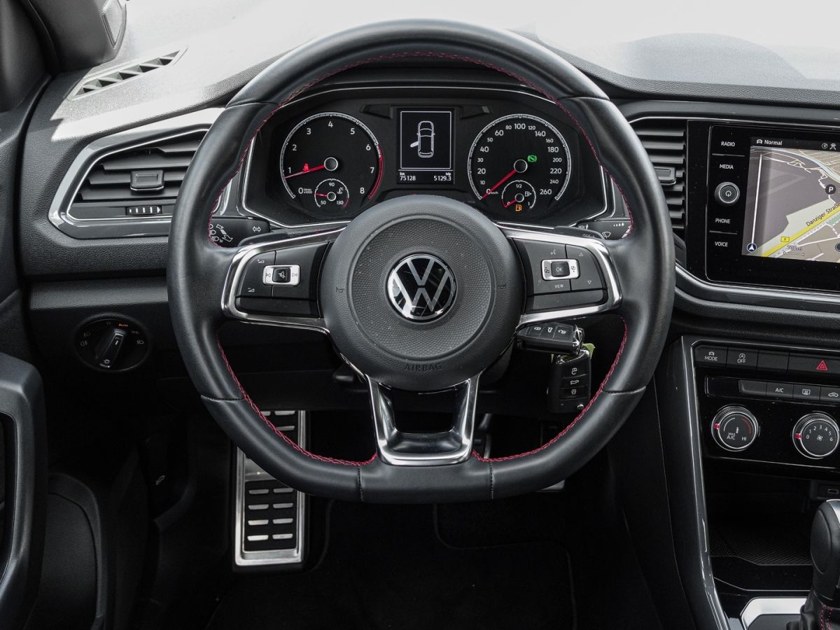 Volkswagen T-ROC 1.5 TSI DSG Sport - Samsaru's Car Outlet