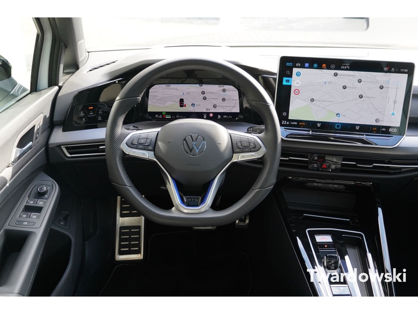 Volkswagen Golf GTE Matrix Pano AHK ACC Leder HUD Kamera 5J