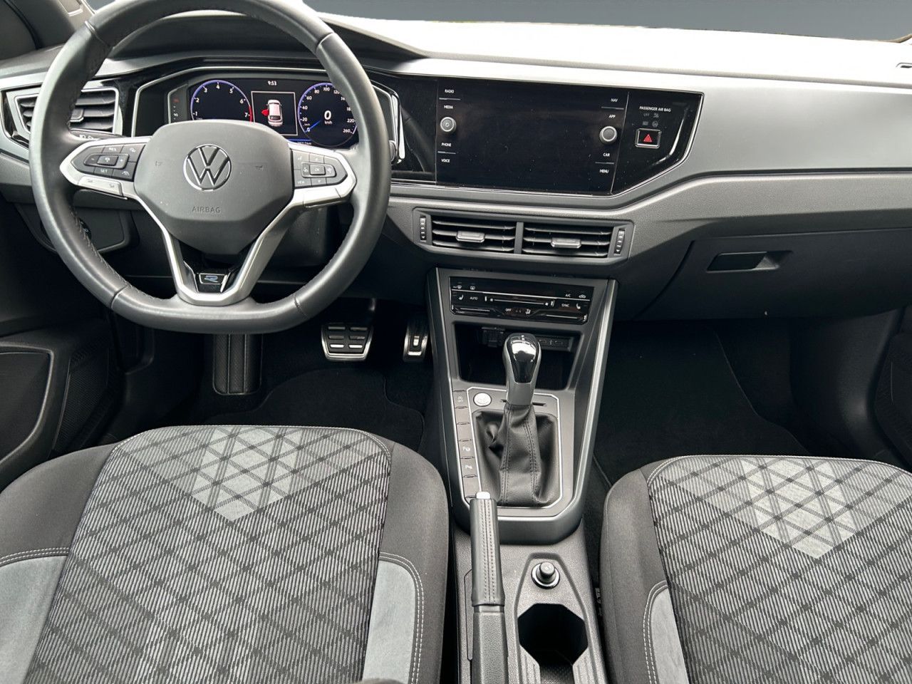 Volkswagen Taigo 1.0 TSI DSG R-Line - Samsaru's Car Outlet