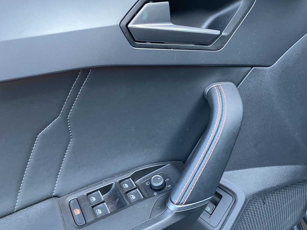 Cupra CUPRA LEON 1.4 e-HYBRID DSG - Samsaru's Car Outlet