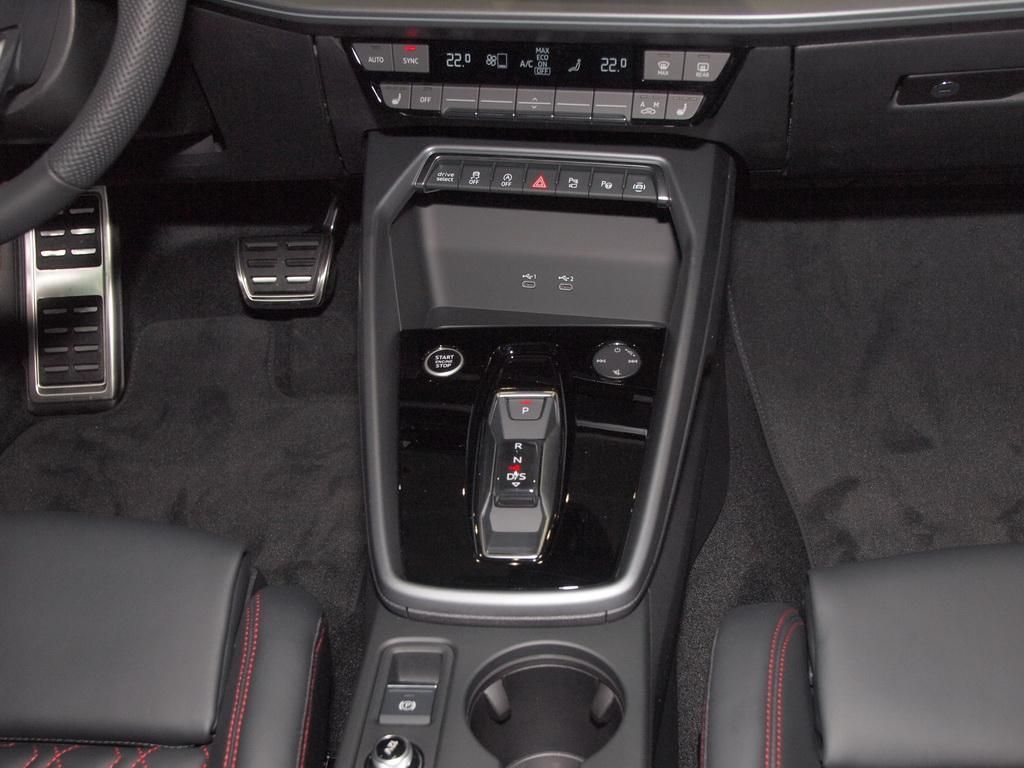 Audi A3 Sportback S line 35 TFSI S tronic Alu-19`ACC