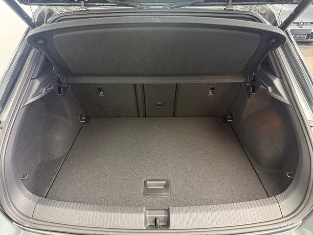 Volkswagen T-Roc 1.5 TSI Sport - Samsaru's Car Outlet