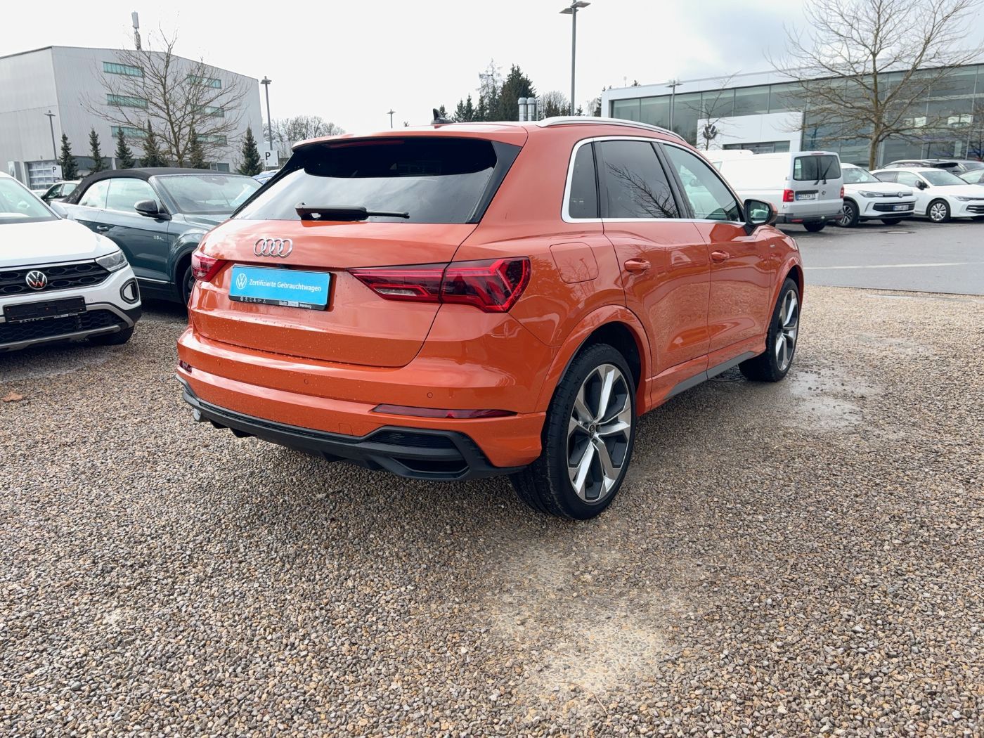 Audi Q3 S line TDI S tronic Kamera/Pano/AHK/ACC/LED