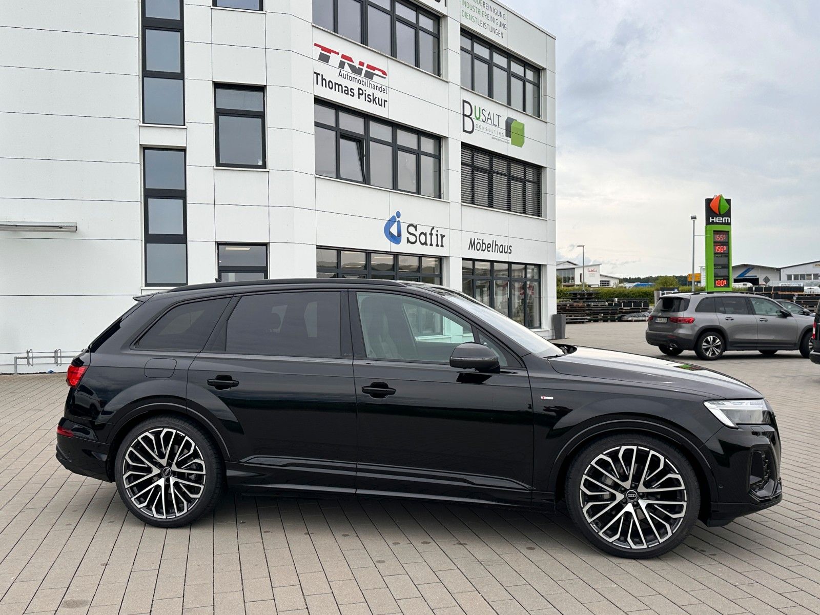 Audi Q7 50 TDI S line +AHK+STANDHEIZUNG+PANO+B&O