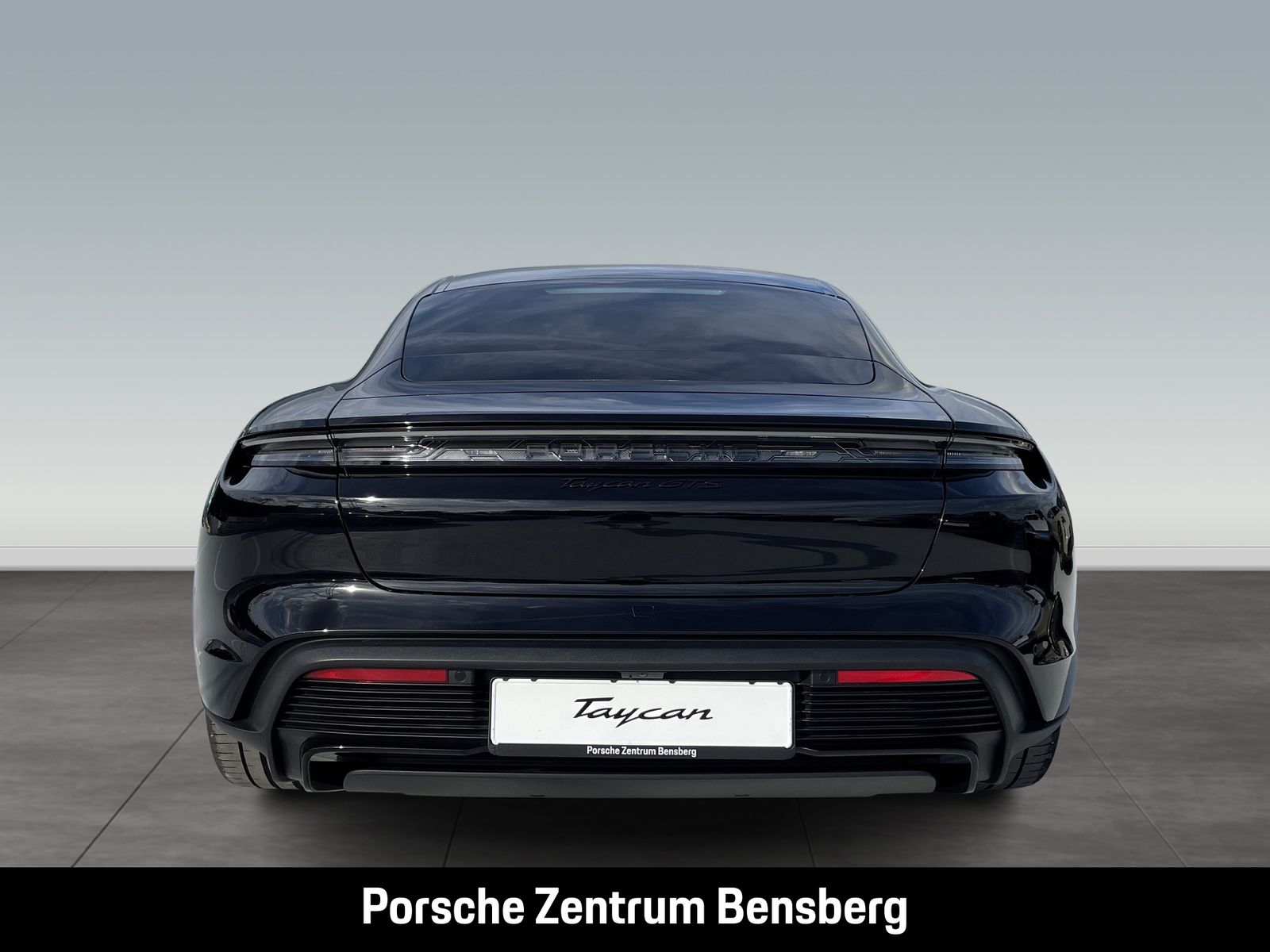 Porsche Taycan GTS