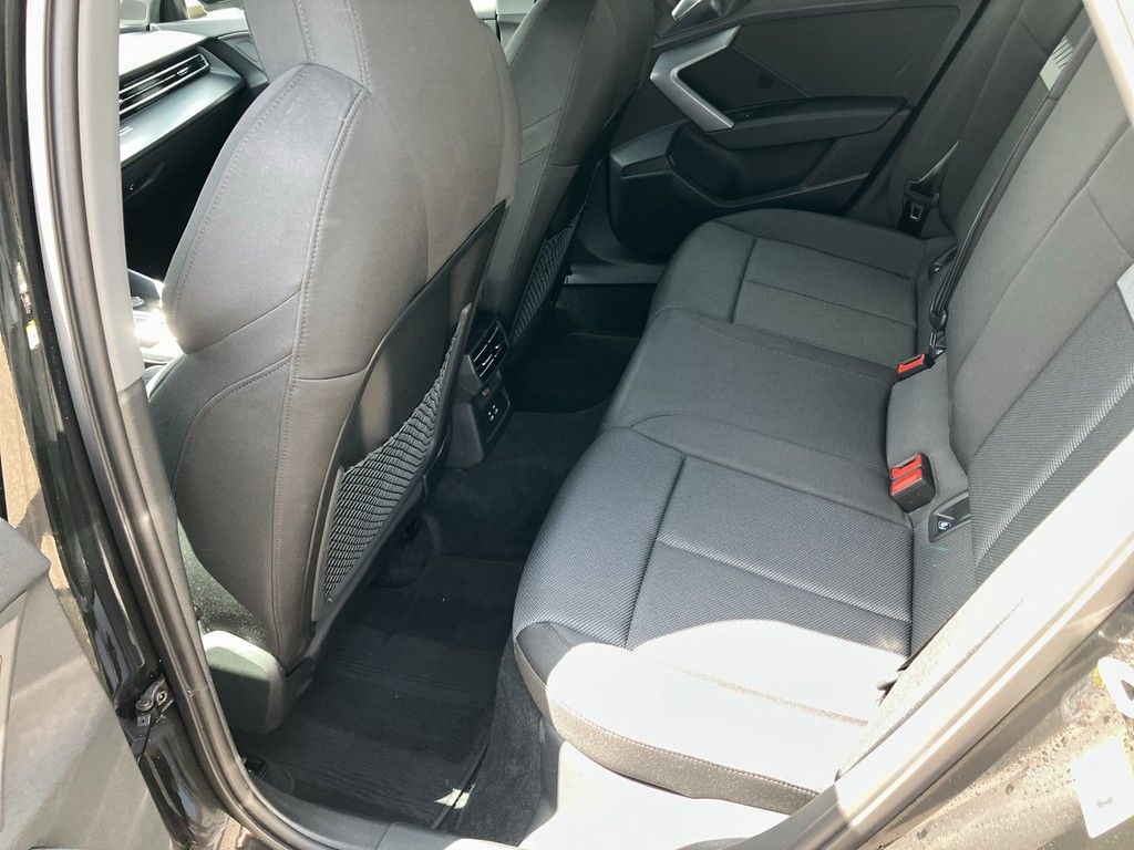 Audi A3 Limousine 30 TFSI S tronic advanced - Samsaru's Car Outlet