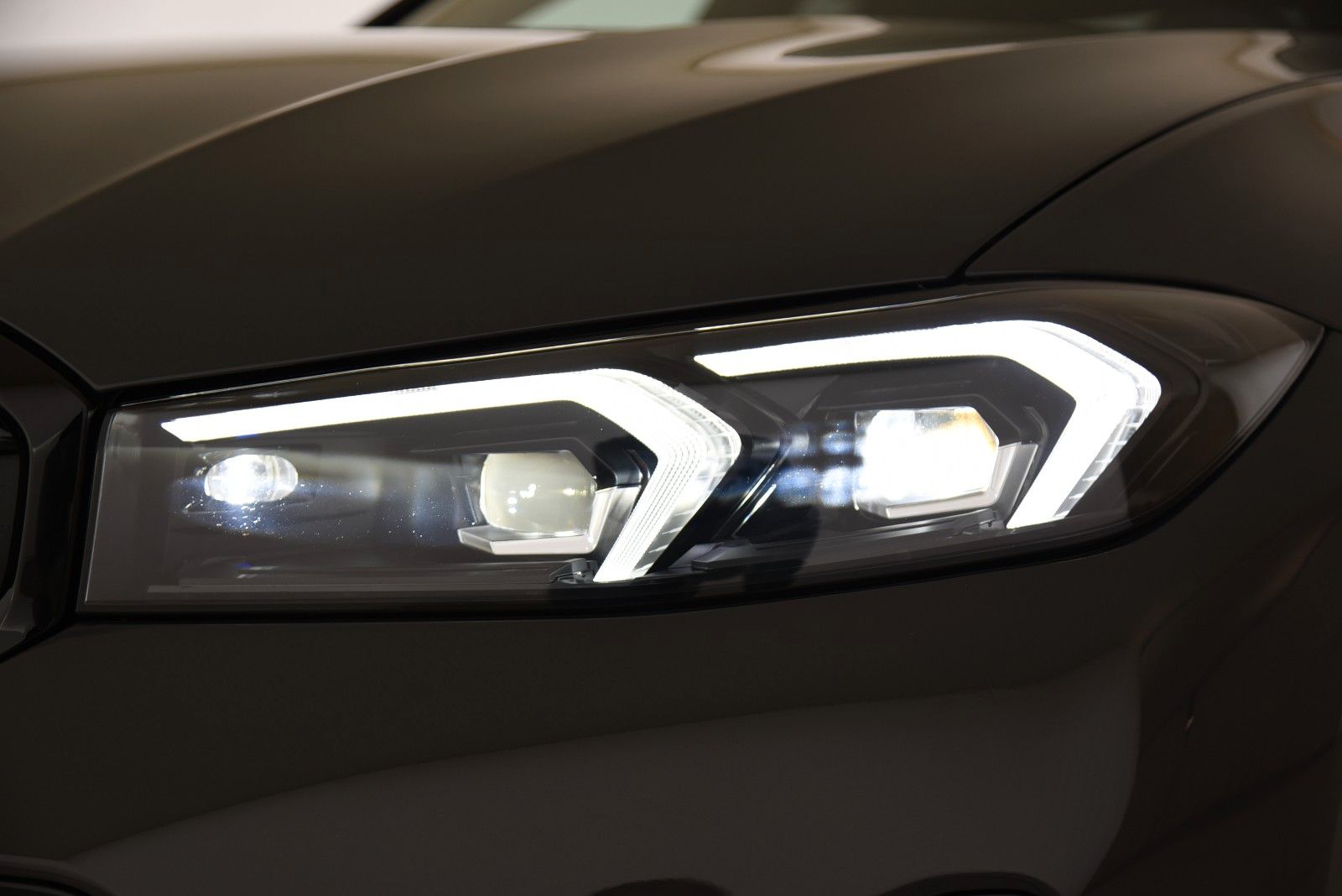BMW 320d xDrive M Sport Pro ACC LED Keyless HUD