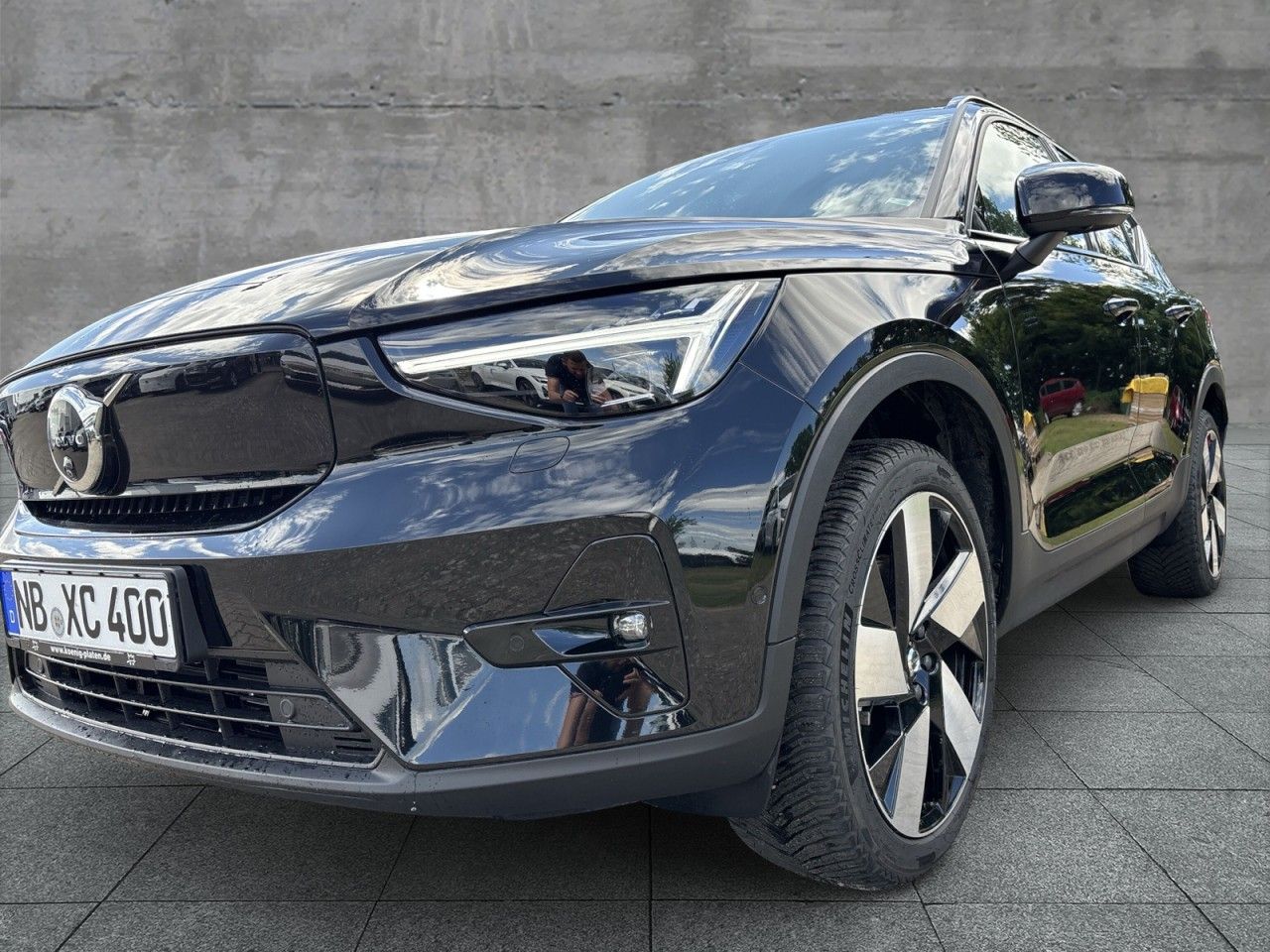 Volvo XC40 Twin Pure Electric AWD Ultimate Recharge - Samsaru's Car Outlet