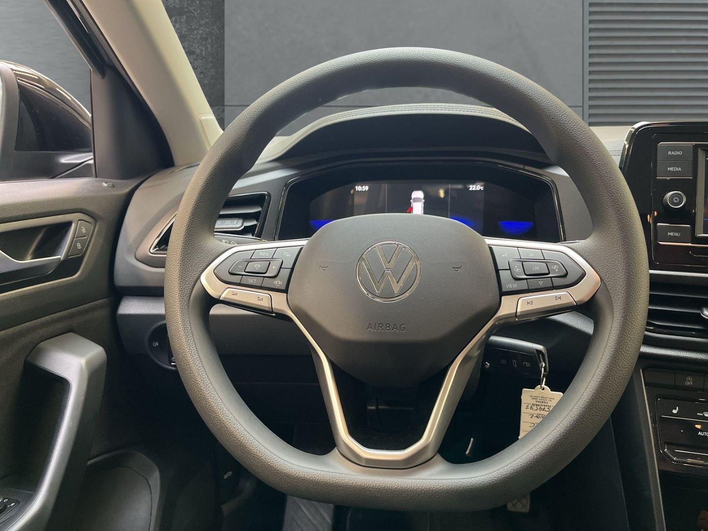 Volkswagen T-Roc 1.0 TSI - Samsaru's Car Outlet