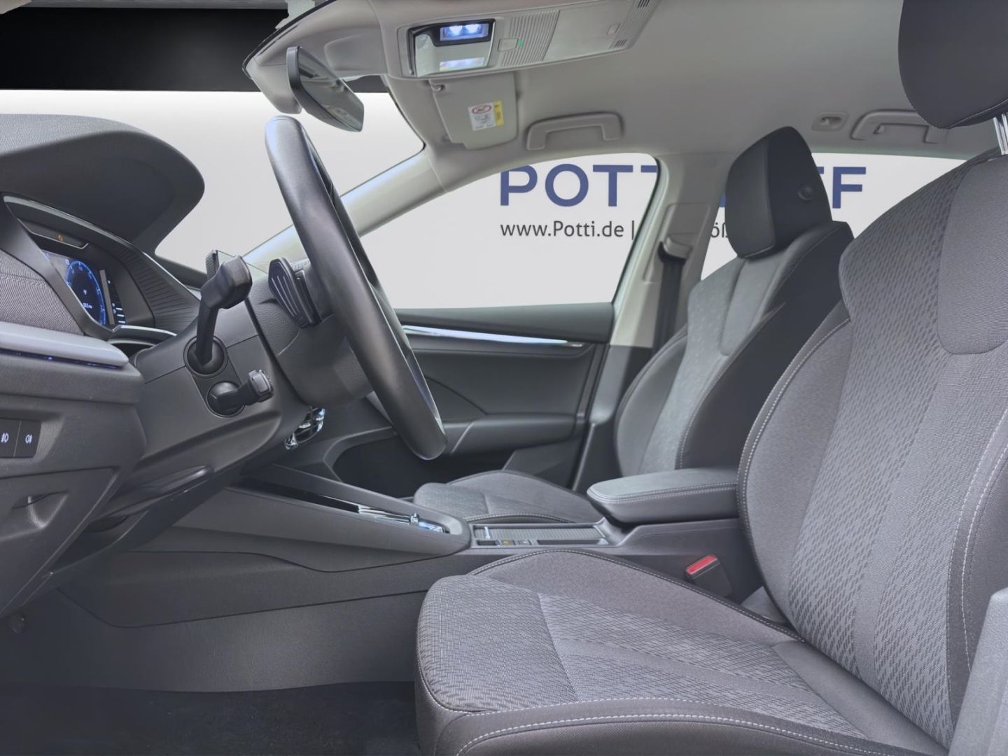 Skoda Octavia Combi 2.0 TDI DSG STYLE - Samsaru's Car Outlet