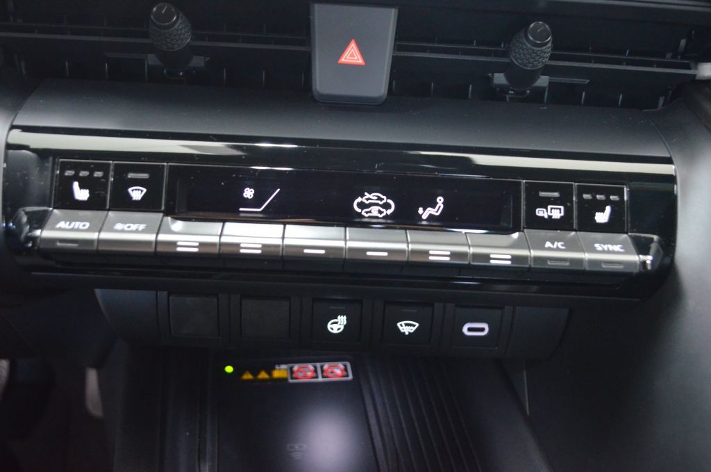 Toyota C-HR 1.8 Hybrid Team D*Allwetterreifen*SHZ*Parks