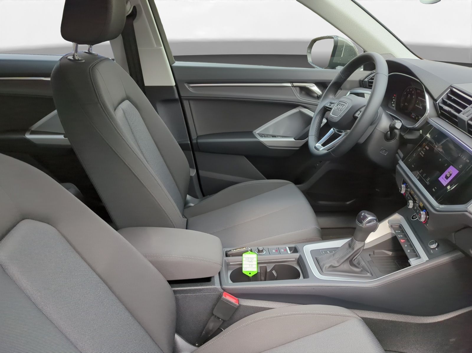 Audi Q3 40 TFSI quattro S-line - Samsaru's Car Outlet