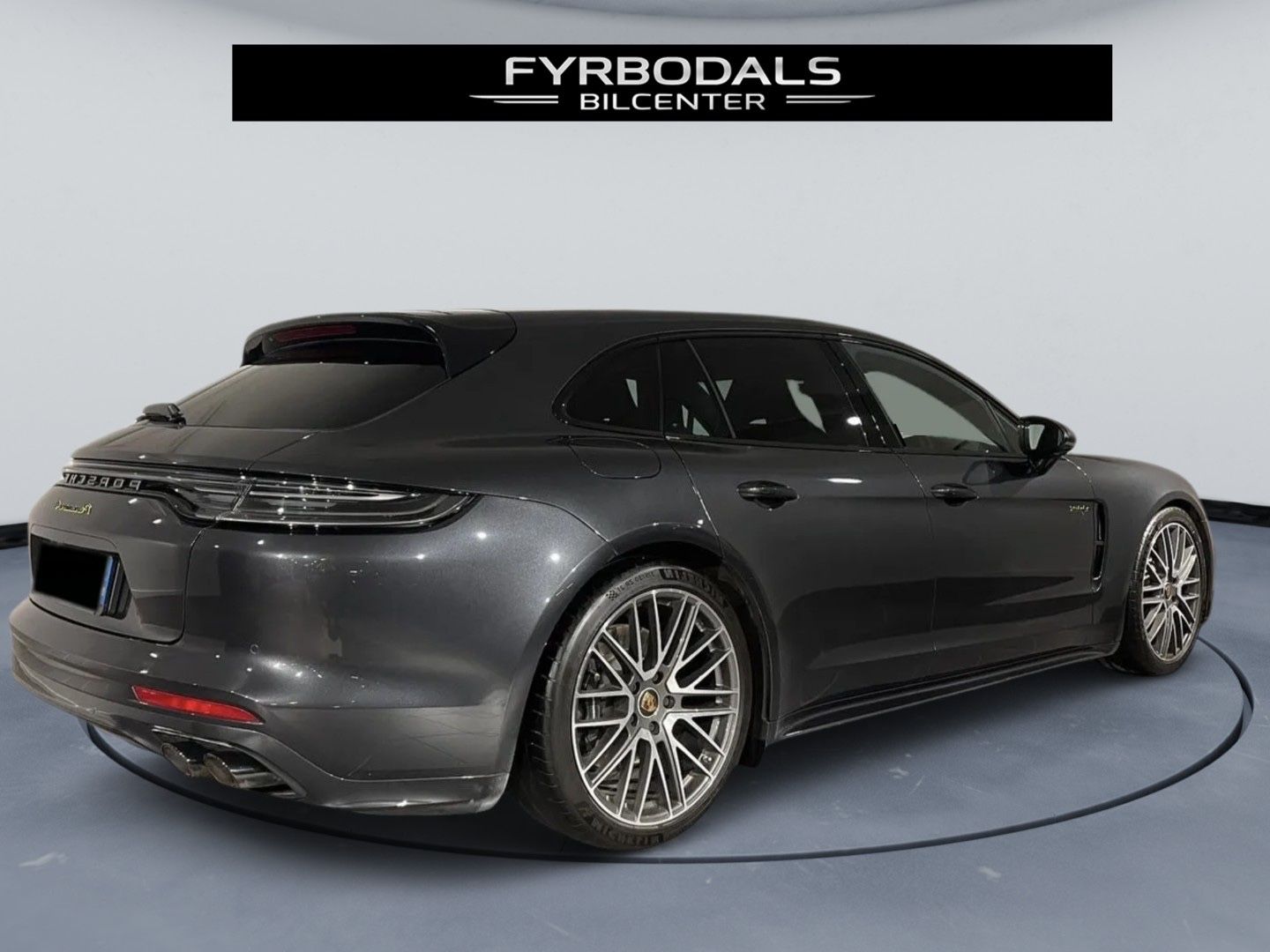 Porsche Panamera Sport Turismo 4 E-Hybrid Platinum Edit