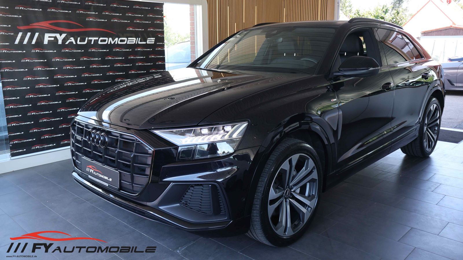 Audi Q8 50 TDI quattro S Line - Samsaru's Car Outlet