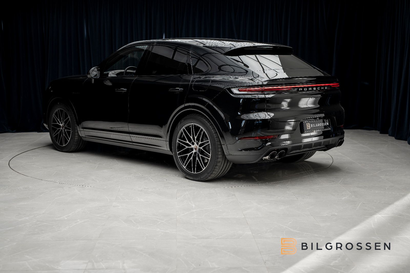 Porsche Cayenne Coupe E-Hybrid BOSE Sport Exhuast P-Disp
