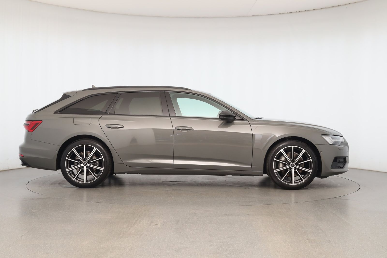 Audi A6 Avant 45 TFSI S tronic advanced S line AHK