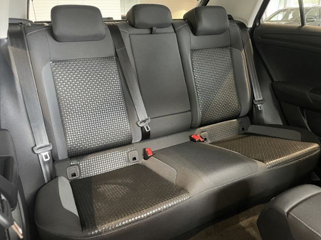 Volkswagen T-Roc 1.5 TSI Active - Samsaru's Car Outlet