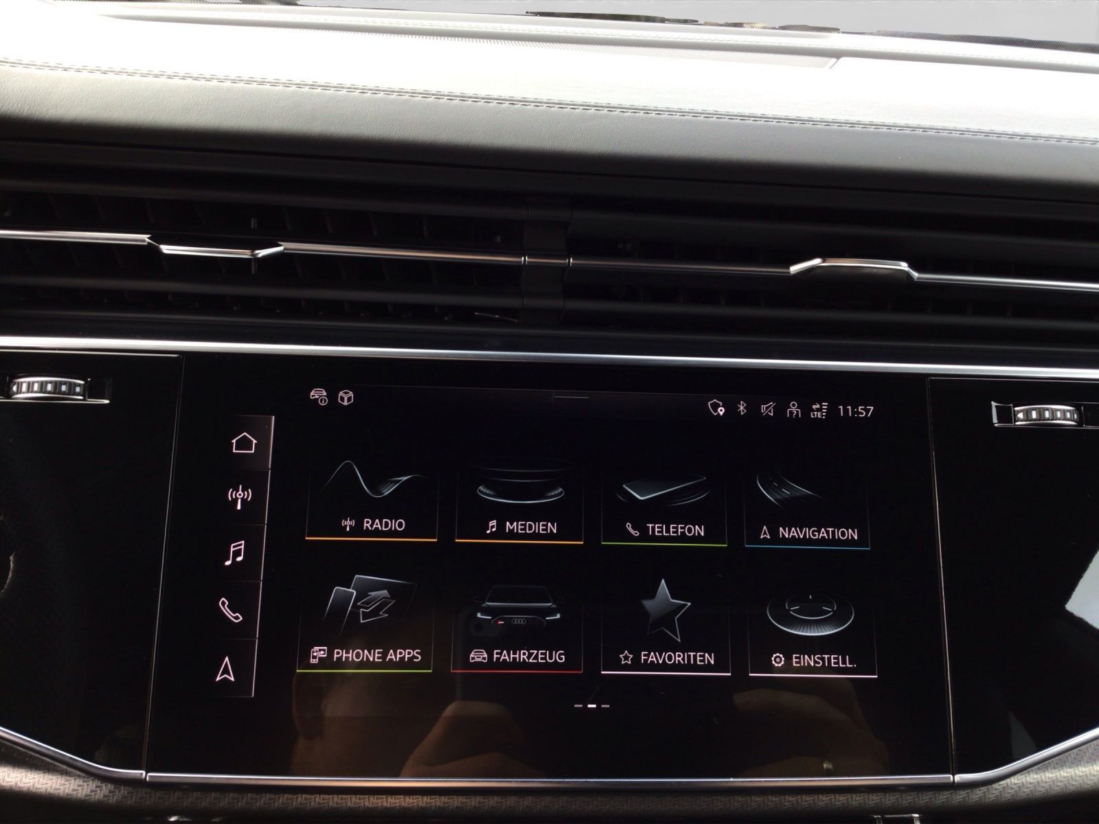 Audi RSQ8 TFSI Q MATRIX KAMERA BuO LM23