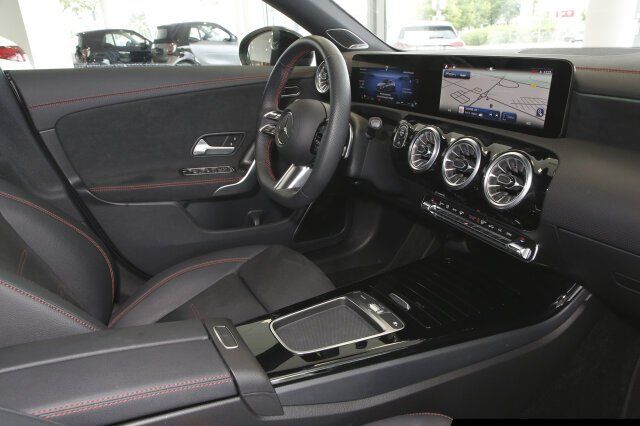 Mercedes-Benz CLA 250 4M Coupé AMG Line - Samsaru's Car Outlet