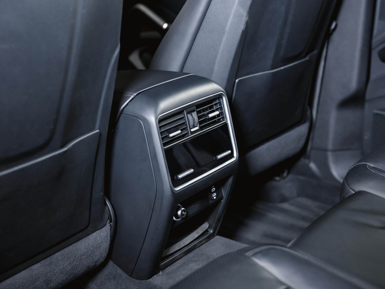Porsche Cayenne Coupé Platinum Edition Luftfederung