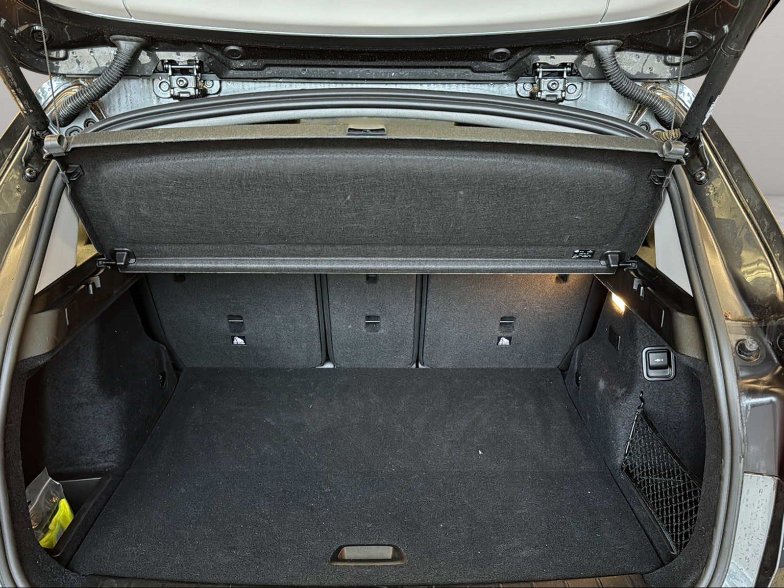 BMW X1 xDrive25e - Samsaru's Car Outlet