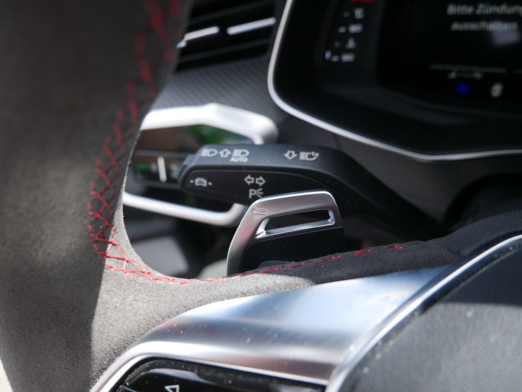 Audi RS6 Avant quattro performance STANDHZ+HUD+B&O+SH