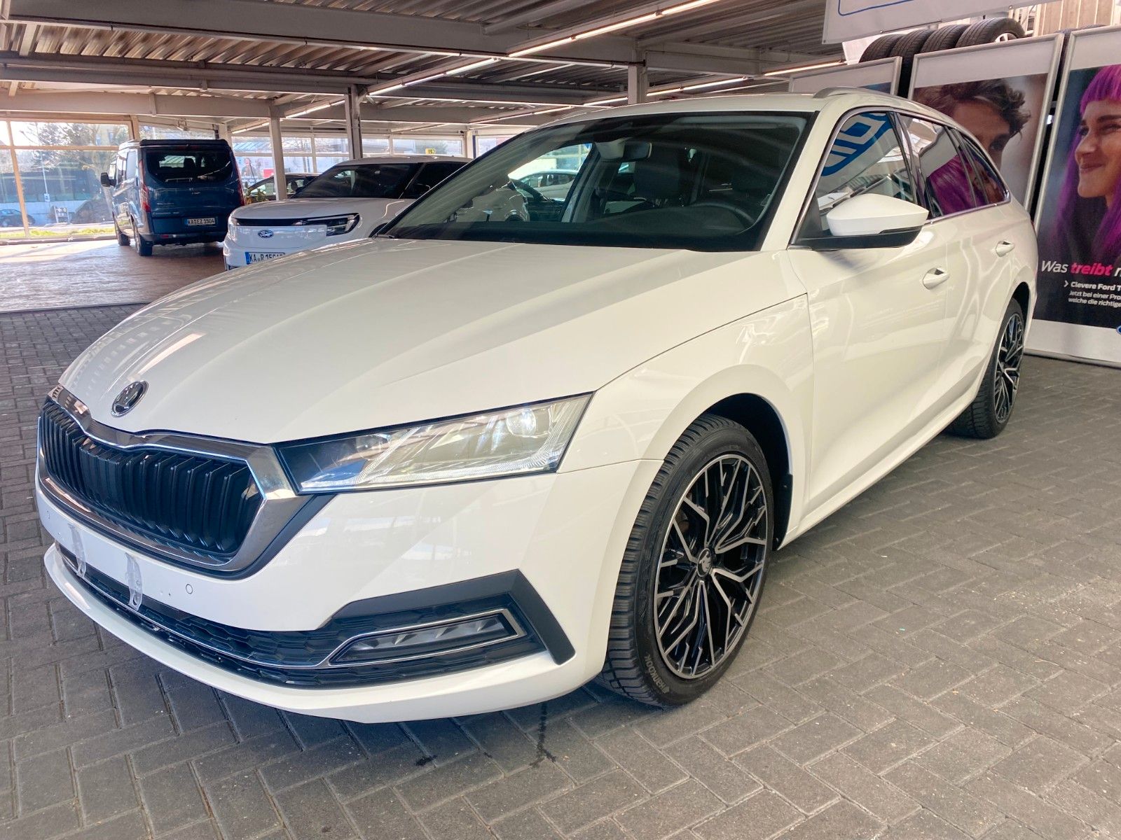 Skoda Octavia Combi Style - Samsaru's Car Outlet