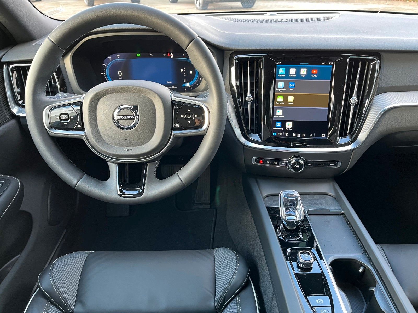 Volvo S60 B4 B DKG PLUS DARK - Sofort lieferbar -