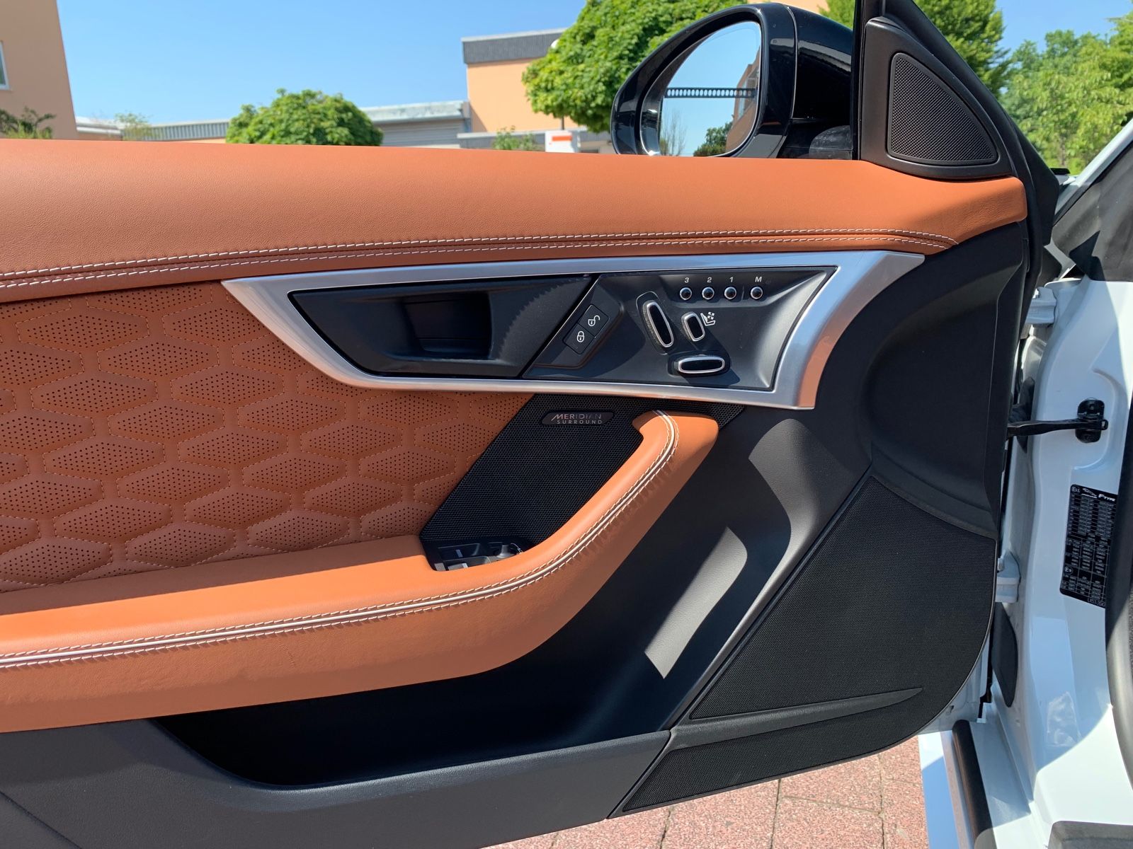 Jaguar F-TYPE Cabriolet SVR V8 AWD Karbon Keramik Paket