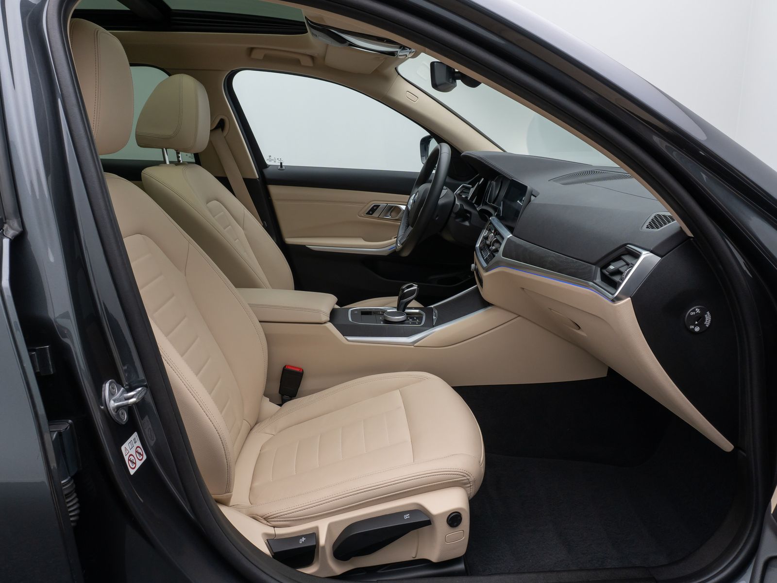 BMW 320d Luxury Line - Samsaru's Car Outlet