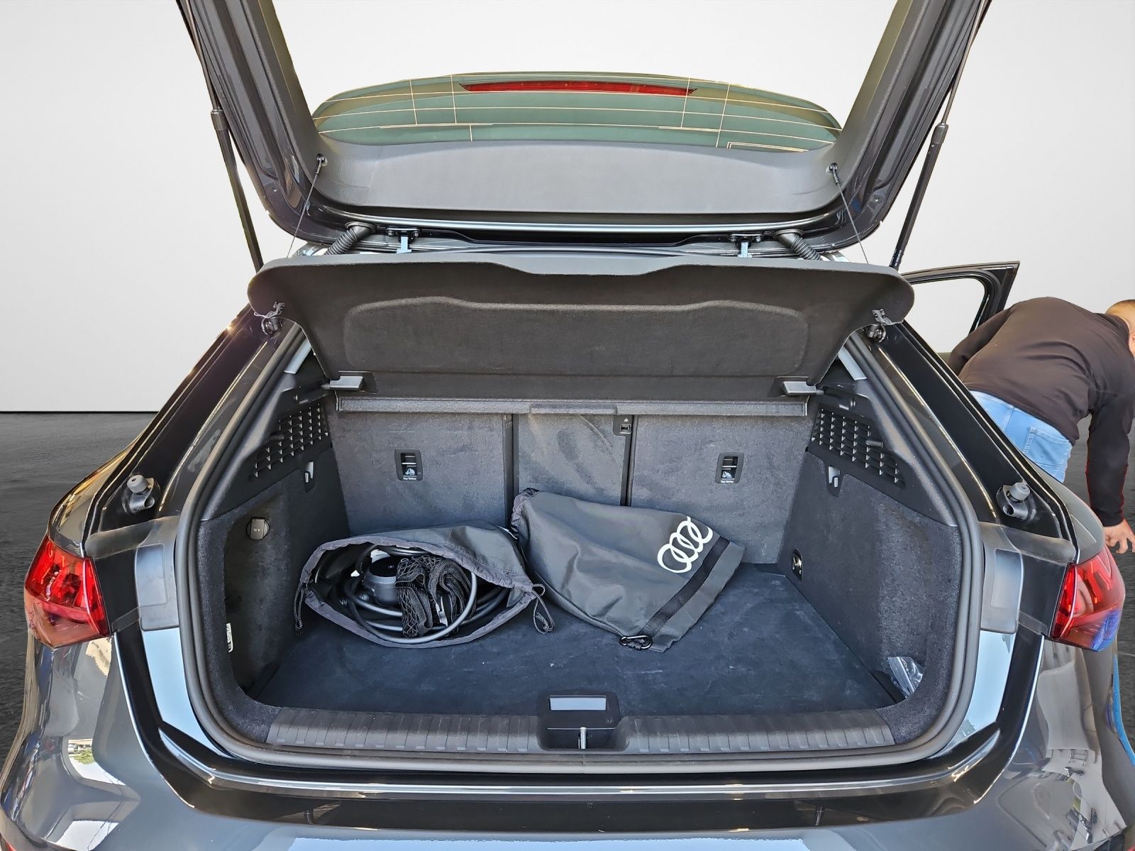 Audi A3 Sportback 40 TFSI e S tronic advanced - Samsaru's Car Outlet